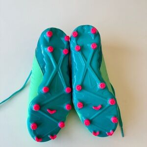 Nike Phantom Luna Junior Academy 2 Cleats Never Worn Outside